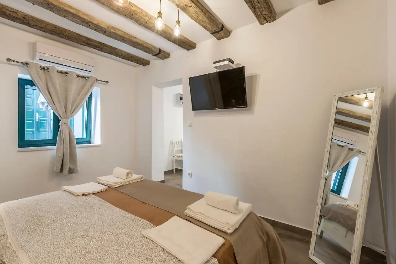 Studio Apartments Insula Split