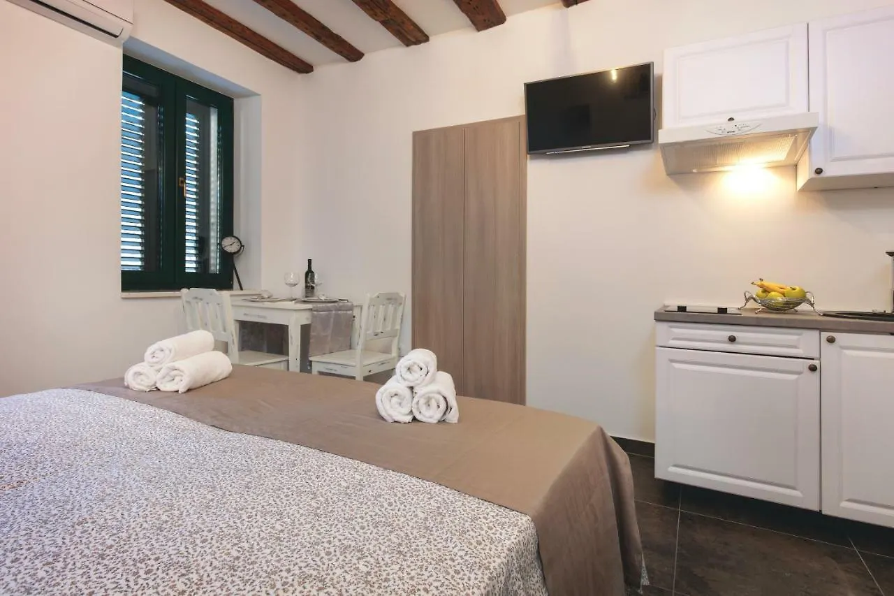 Studio Apartments Insula Split 0*,  Croatia